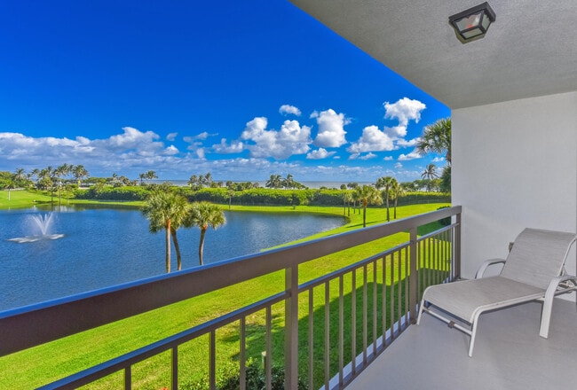 property at 601 S Seas Dr