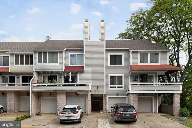property at 9805 Lake Shore Dr