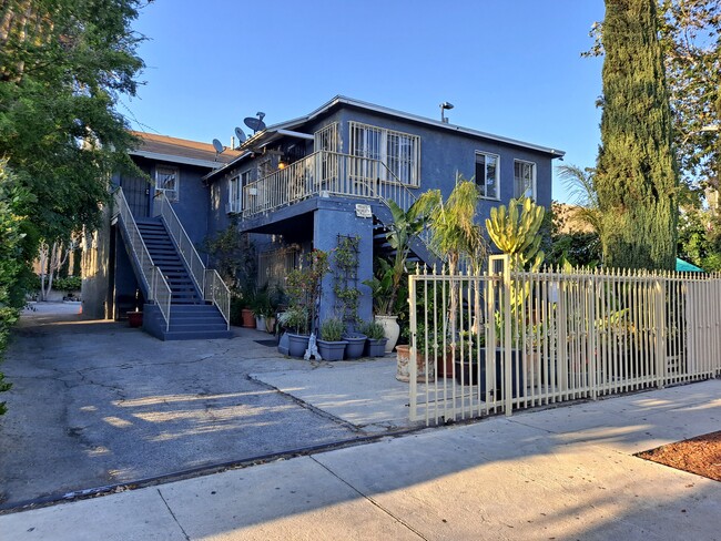 4137 Chevy Chase Dr, Unit 4 in Los Angeles, CA - Building Photo - Building Photo