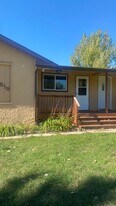 1521-1521 8th St NE in Staples, MN - Building Photo