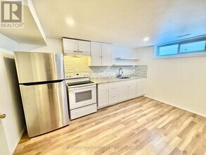 2175 Martha Ave in Ottawa, ON - Building Photo - Building Photo