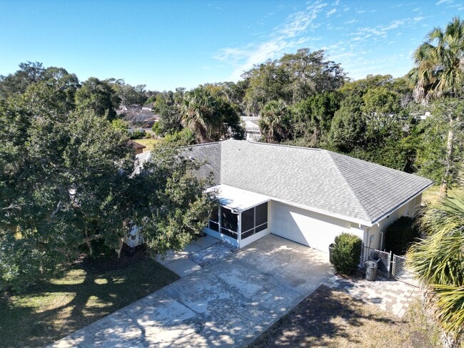 property at 22 Oakmont Cir