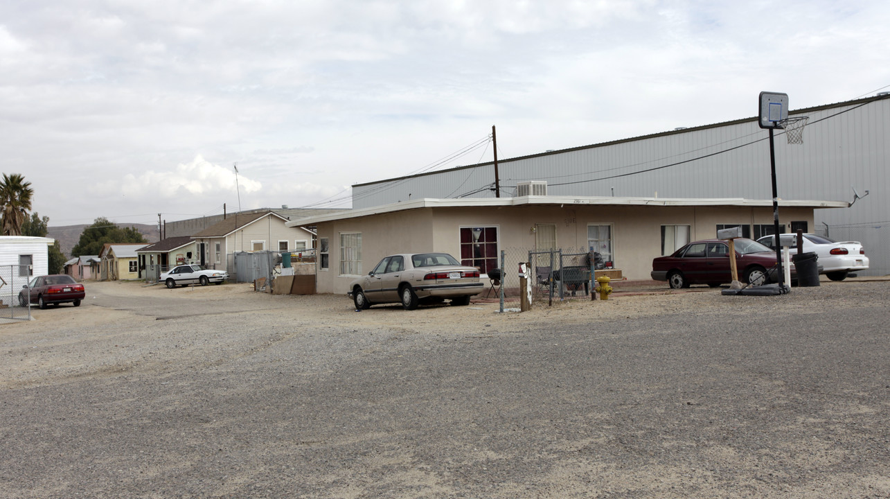 2361 Armory Rd in Barstow, CA - Building Photo