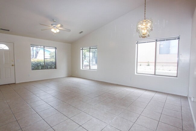 8135 E Ashley Dr in Prescott Valley, AZ - Building Photo - Building Photo