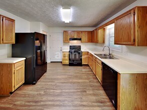 103 Colony Springs Cir in Woodstock, GA - Building Photo - Building Photo