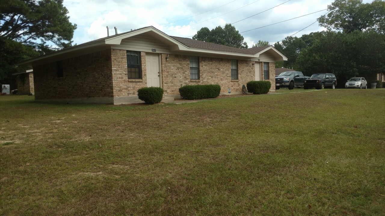 2609 S Vienna St in Ruston, LA - Building Photo