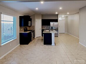 837 Wylie St in Crowley, TX - Building Photo - Building Photo