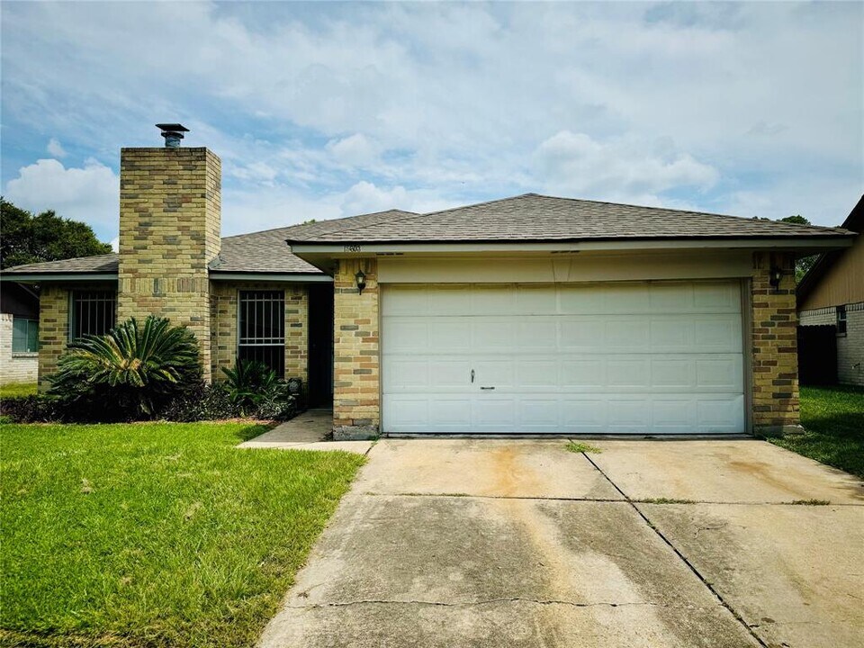 15603 Raven Trail in Missouri City, TX - Building Photo