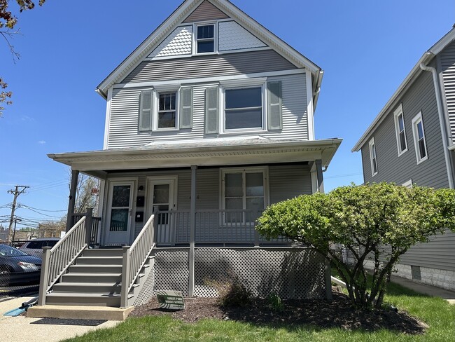 property at 424 Beloit Ave