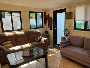 418 NW 48th St in Miami, FL - Building Photo - Building Photo