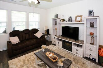 457 Shasta Ct in Hoschton, GA - Building Photo - Building Photo