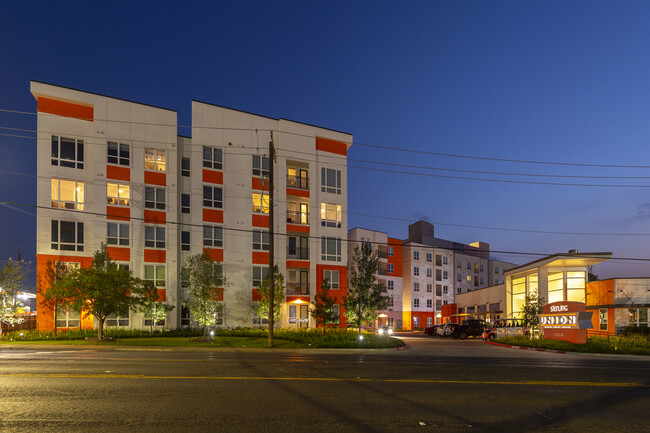 Lark Huntsville in Huntsville, TX - Foto de edificio - Building Photo