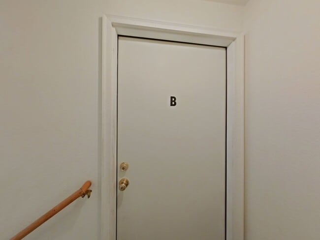 1613 Ferry Alley in Eugene, OR - Building Photo - Building Photo