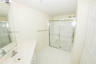 17145 N Bay Rd in Sunny Isles Beach, FL - Building Photo - Building Photo