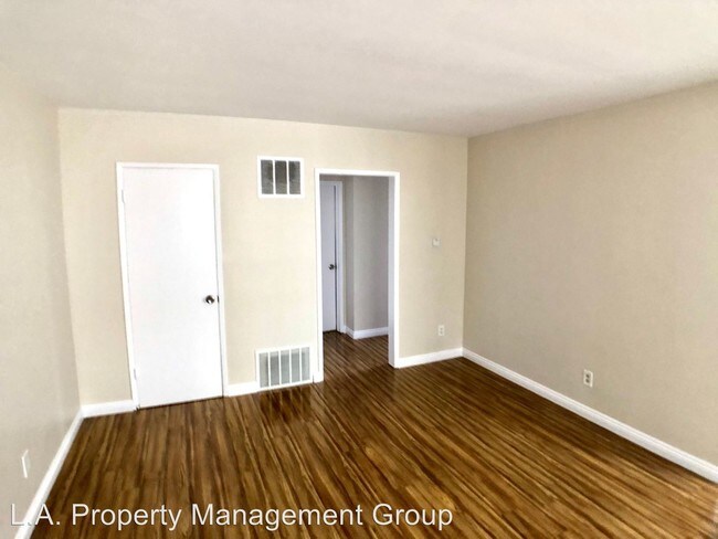 5748 Hazeltine Ave in Los Angeles, CA - Building Photo - Building Photo