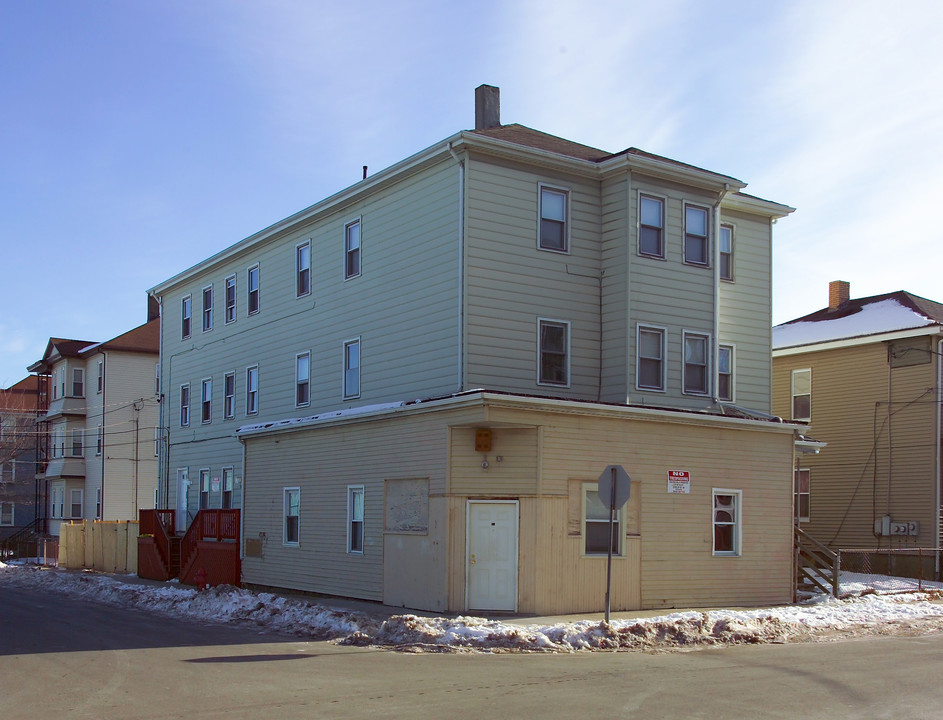 146 Lowell St in Fall River, MA - Building Photo