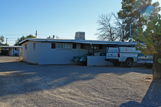 5836-5848 E 24th St in Tucson, AZ - Building Photo - Building Photo