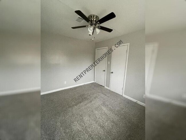 6706 W Wakefield Dr in Little Rock, AR - Building Photo - Building Photo