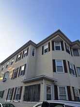 16 Houghton St in Worcester, MA - Building Photo - Building Photo