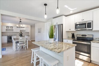 4 Woods Ln in Old Orchard Beach, ME - Building Photo - Building Photo