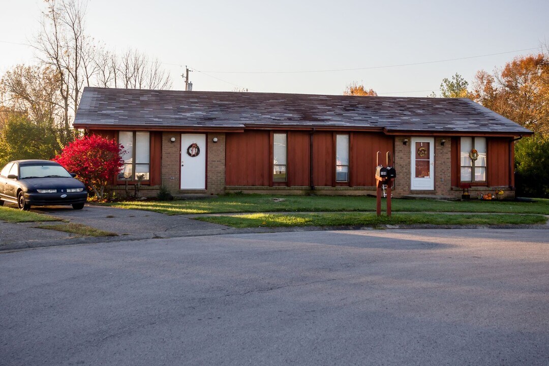 106 Susan Ct in Winchester, KY - Building Photo