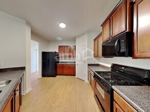 6486 Stonelake Pl SW in Atlanta, GA - Foto de edificio - Building Photo