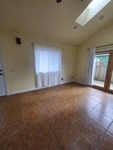 1129 1/2 W 16th St in Port Angeles, WA - Building Photo - Building Photo