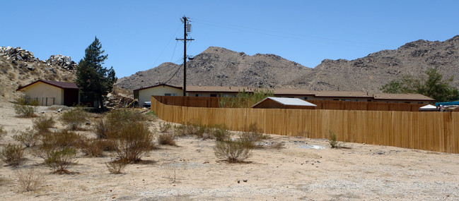 20305 Carlisle Rd in Apple Valley, CA - Building Photo - Building Photo