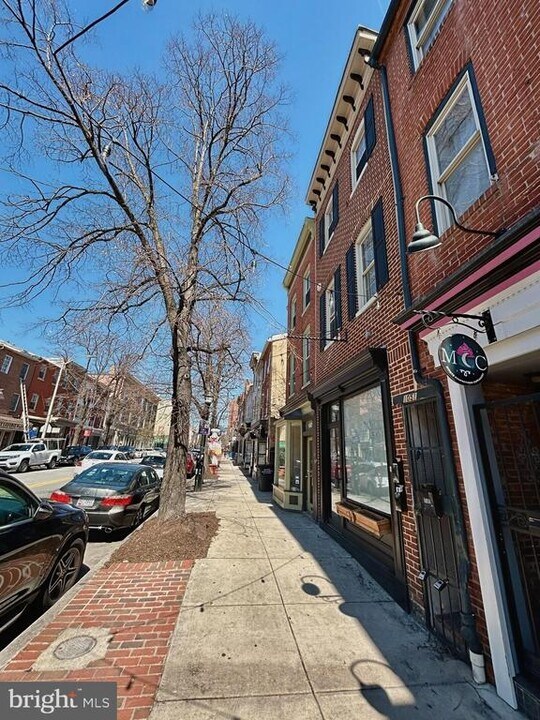 1049 S Charles St in Baltimore, MD - Building Photo
