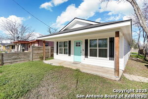 239 Surrey Ave in San Antonio, TX - Foto de edificio - Building Photo