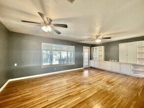 605 Dale Dr in San Marcos, TX - Building Photo - Building Photo