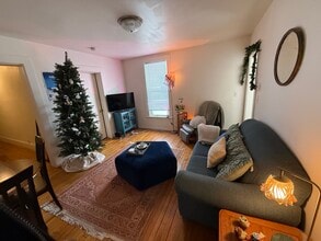 525 Chippewa St in Eau Claire, WI - Foto de edificio - Building Photo