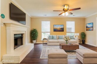 215 Dolphin Ct, Unit F in Alabaster, AL - Building Photo - Building Photo