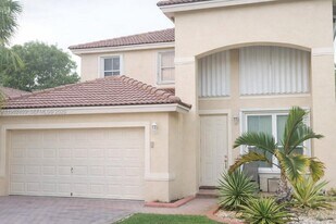 7645 NW 19th Ct in Pembroke Pines, FL - Building Photo