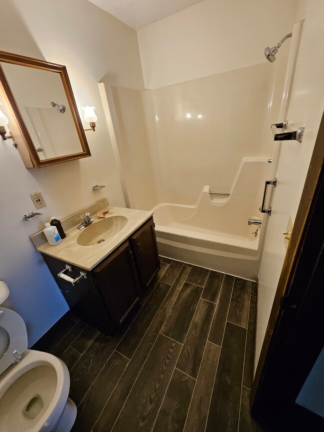 1361 Callie Rd, Unit 1382 Callie rd Charleston in Charleston, WV - Foto de edificio - Building Photo