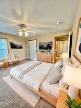 706 Meadow Ct in Peculiar, MO - Building Photo - Building Photo