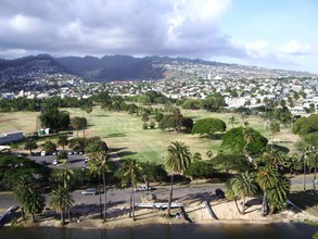 Canal House in Honolulu, HI - Building Photo - Building Photo