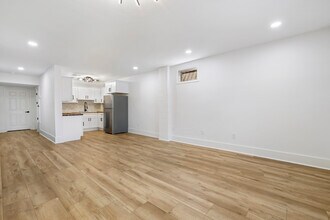 1001 W Victory Dr in Savannah, GA - Building Photo - Building Photo