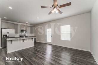 10714 Rivergate Dr NW in Huntersville, NC - Foto de edificio - Building Photo