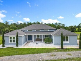 10224 South Bay Lake Rd in Groveland, FL - Building Photo