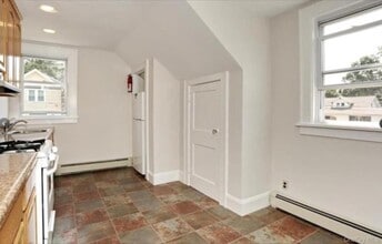 298 S Middletown Rd in Nanuet, NY - Building Photo - Building Photo