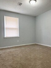 845 White Oak Ct in Lawrenceville, GA - Building Photo - Building Photo