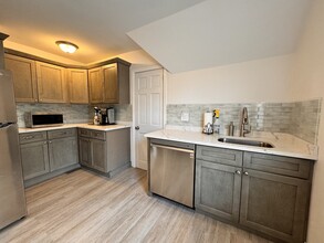 48 Webber St in Malden, MA - Foto de edificio - Building Photo