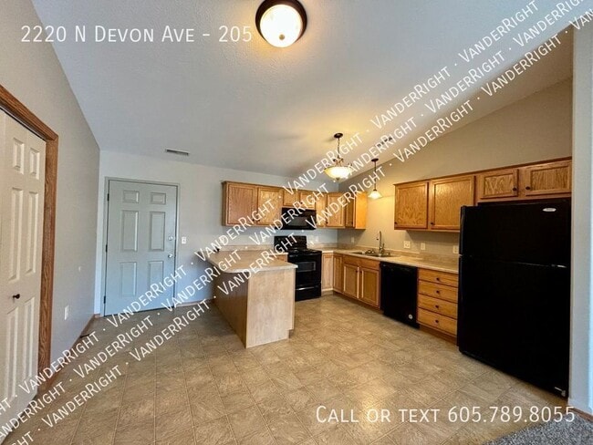 property at 2220 Devon Ave