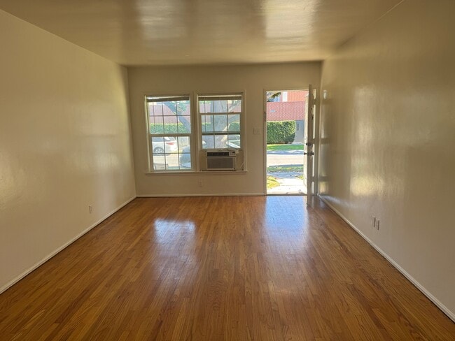 11637 Magnolia Blvd, Unit 11637 in North Hollywood, CA - Foto de edificio - Building Photo