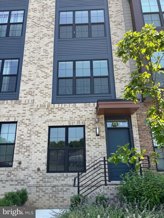 7373 Arlington Blvd in Falls Church, VA - Building Photo - Building Photo