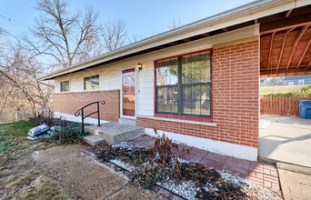 10721 Corning Dr in St. Louis, MO - Building Photo - Building Photo