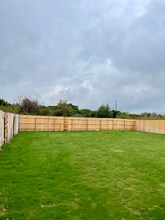 264 Denali Dr in Kyle, TX - Foto de edificio - Building Photo