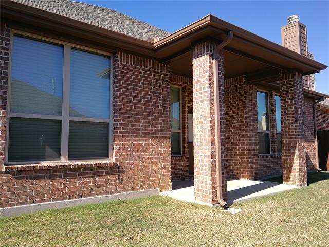 2019 San Marino Ln in Lewisville, TX - Foto de edificio - Building Photo
