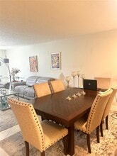 361 S Hollybrook Dr in Pembroke Pines, FL - Building Photo - Building Photo